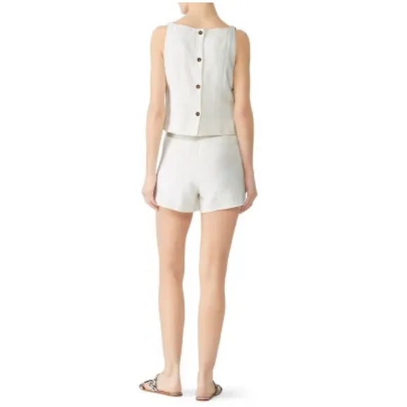 Greylin
Ollie Overlay Romper in size Large EUC - Picture 2 of 6